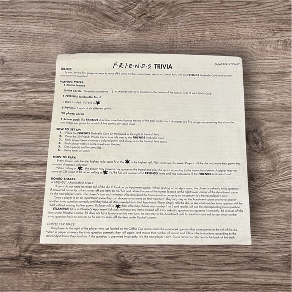 Friends Trivia Game - Red - Picture 5 of 6